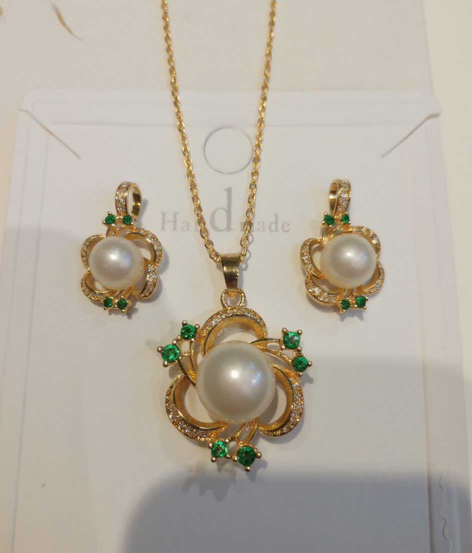 Pearl and Green Stone Set view 3