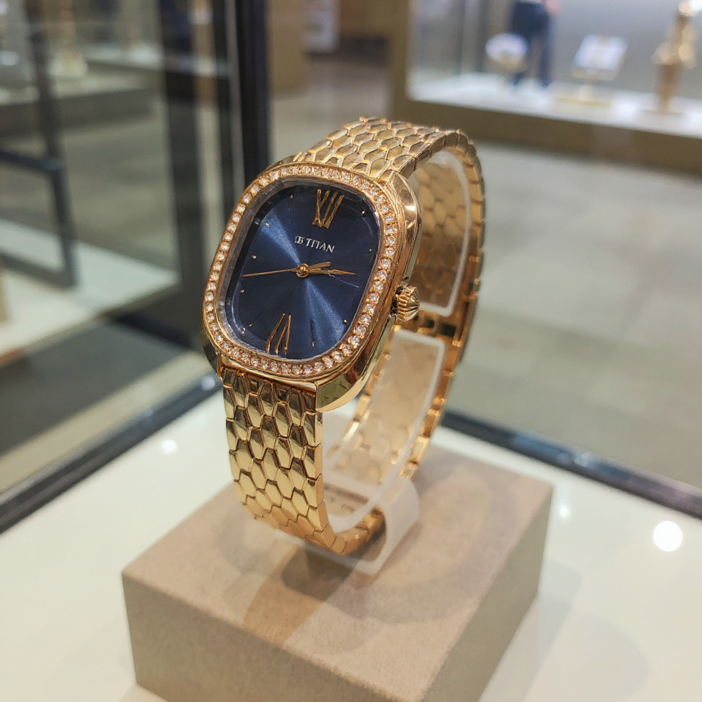 Titan Women Watch 95317WM01 view 2