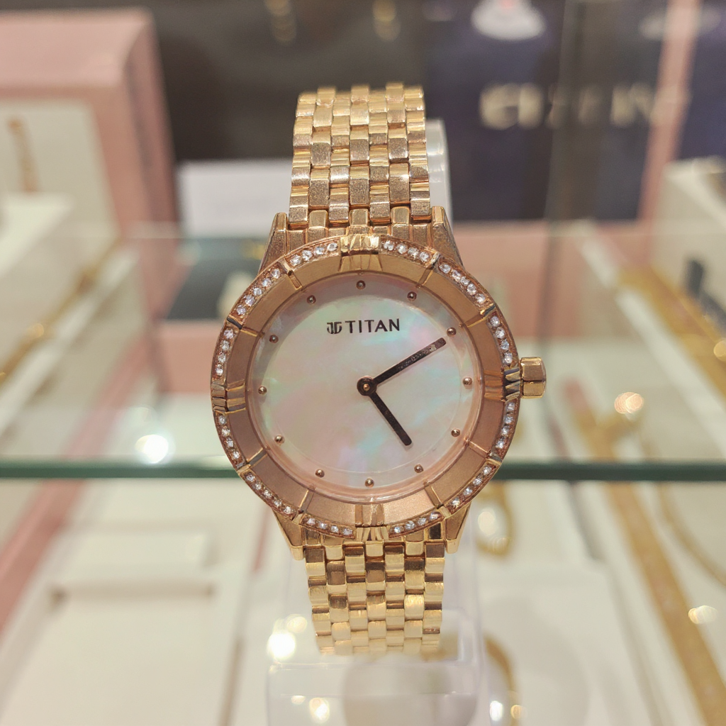 Titan Women Watch 95316WM01 view 2