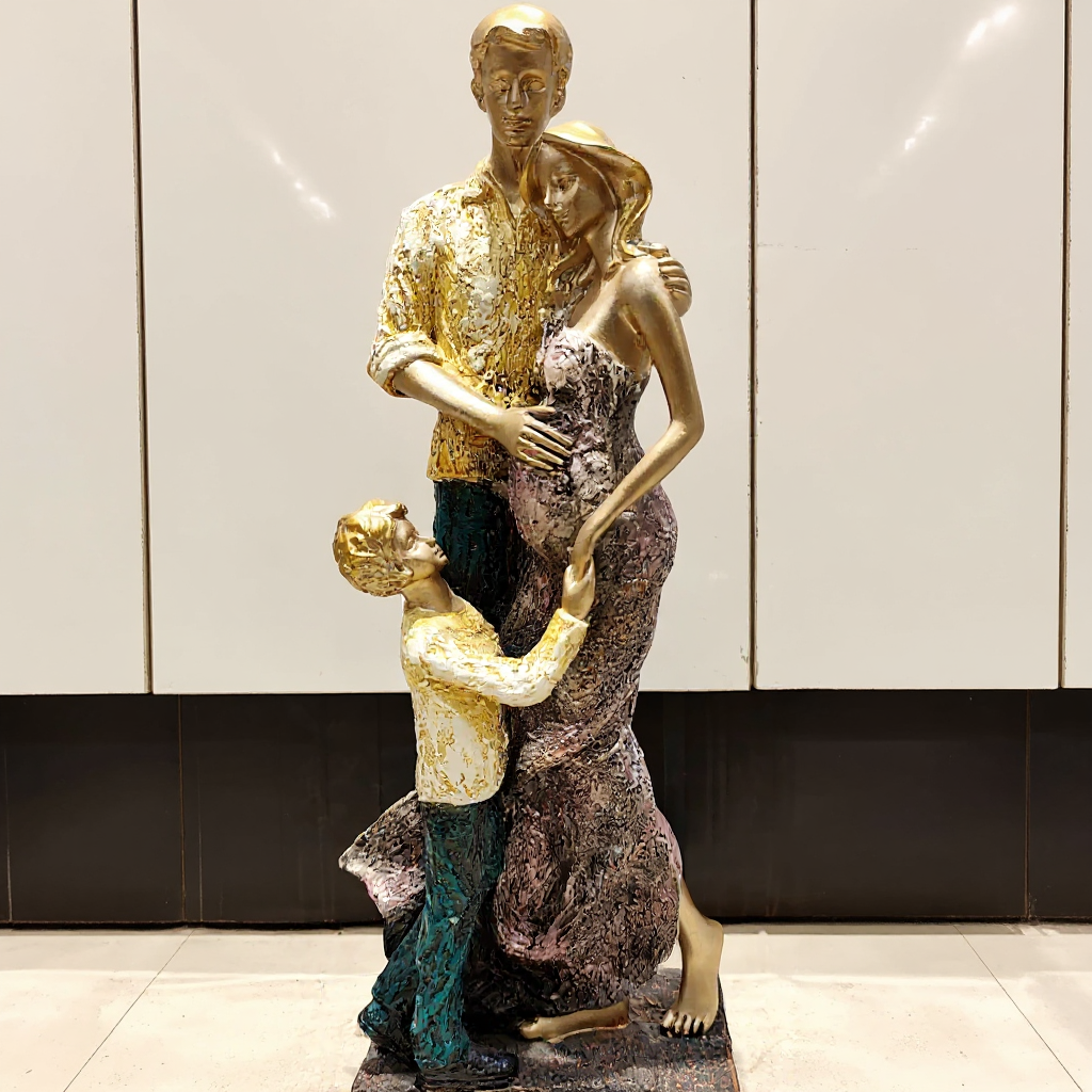 Family Sculpture 15/6"