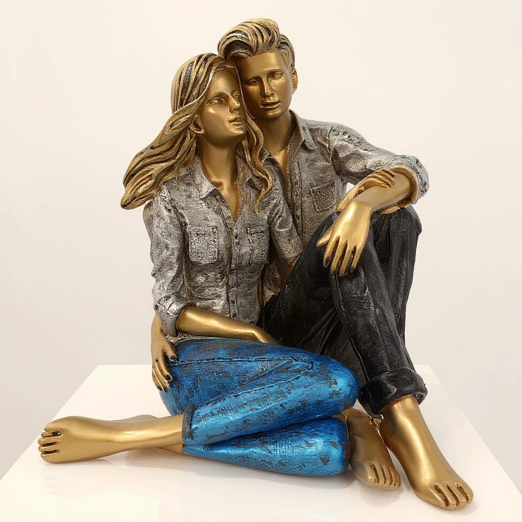 Couple Figurine 7/8"