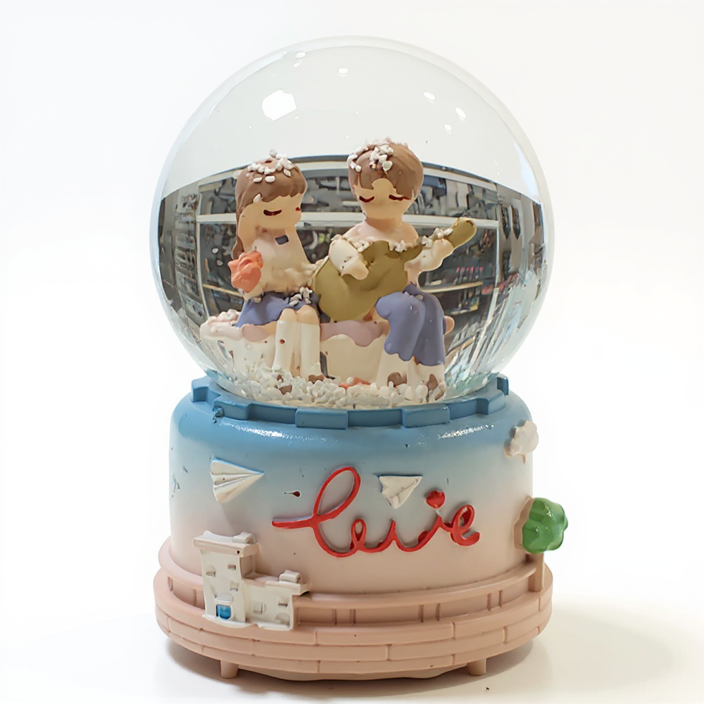 Couple Snow Globe 5/3"
