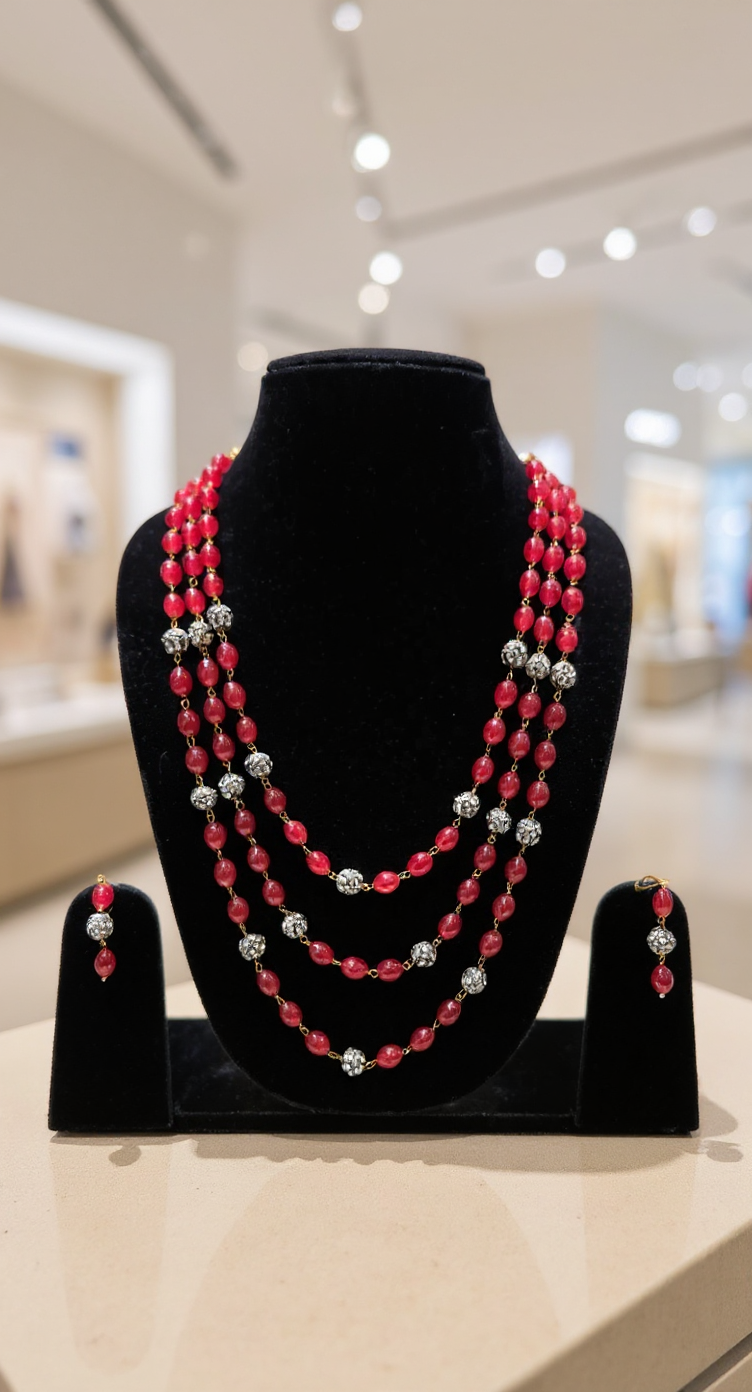 Red Beaded Necklace Set view 2