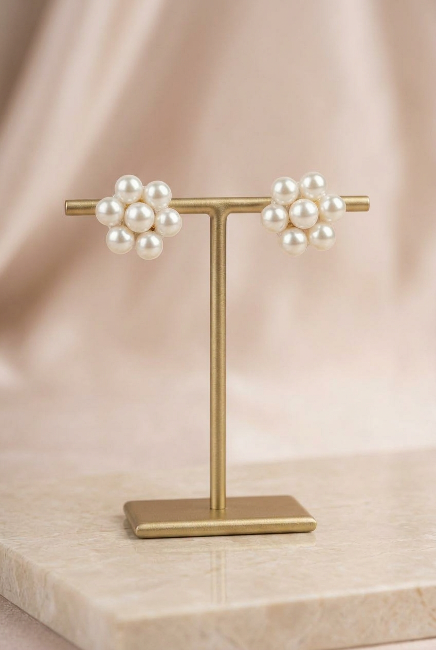 Pearl Necklace view 2