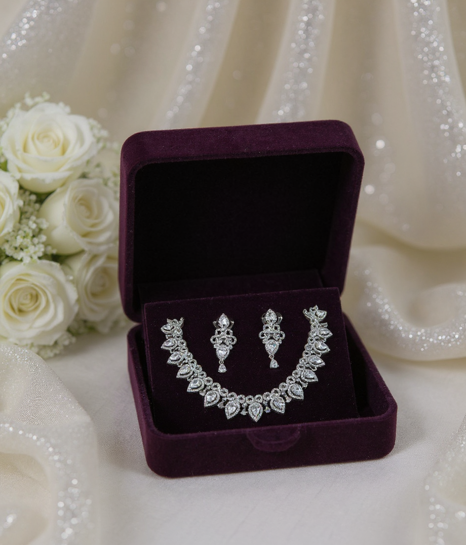 Luxurious American Diamond Set. view 3
