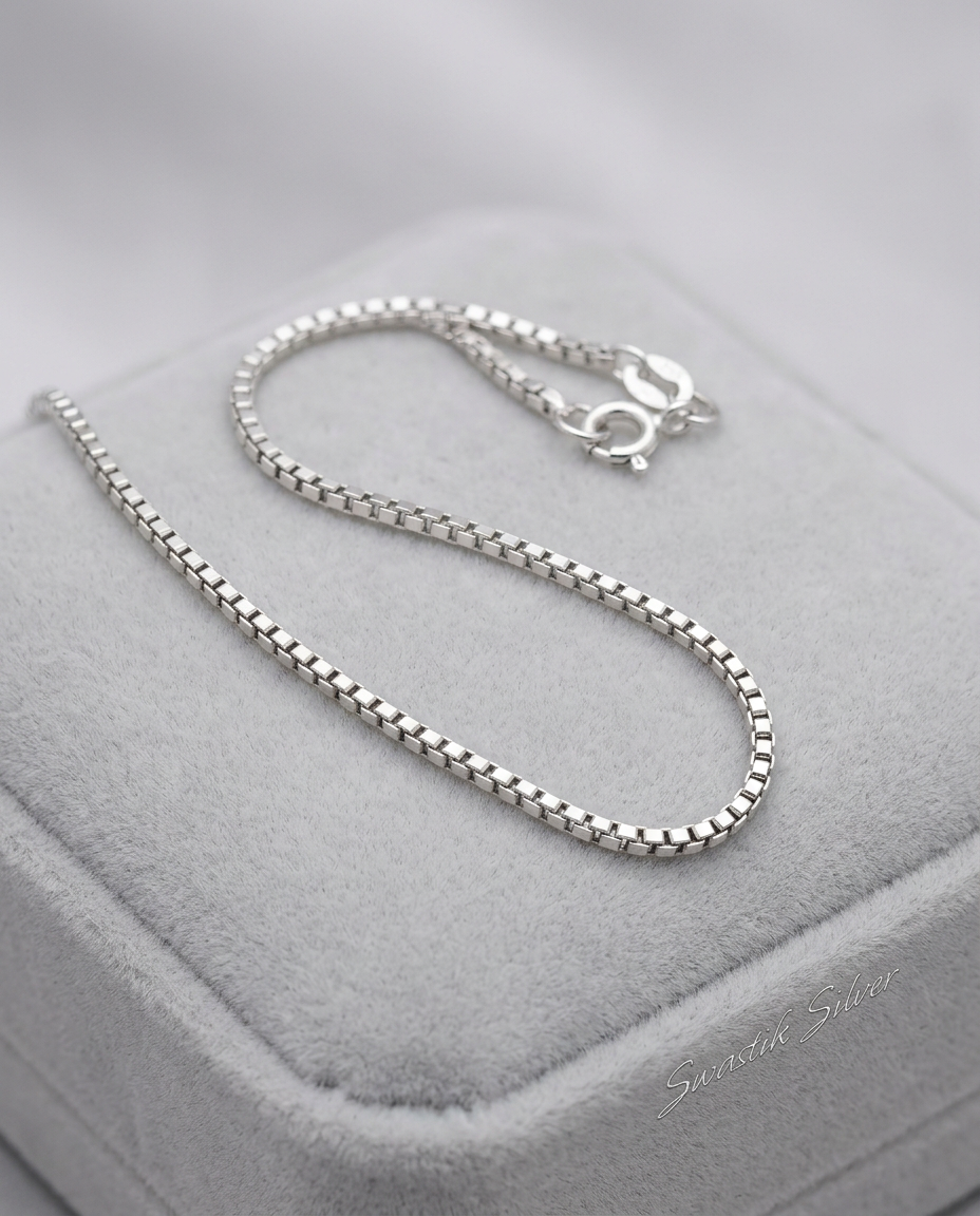 Rhodium Box Chain view 2