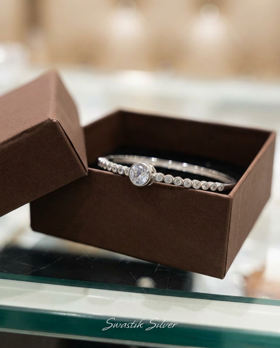 Stellar Halo Graduated Bezel CZ Silver Bracelet view 3