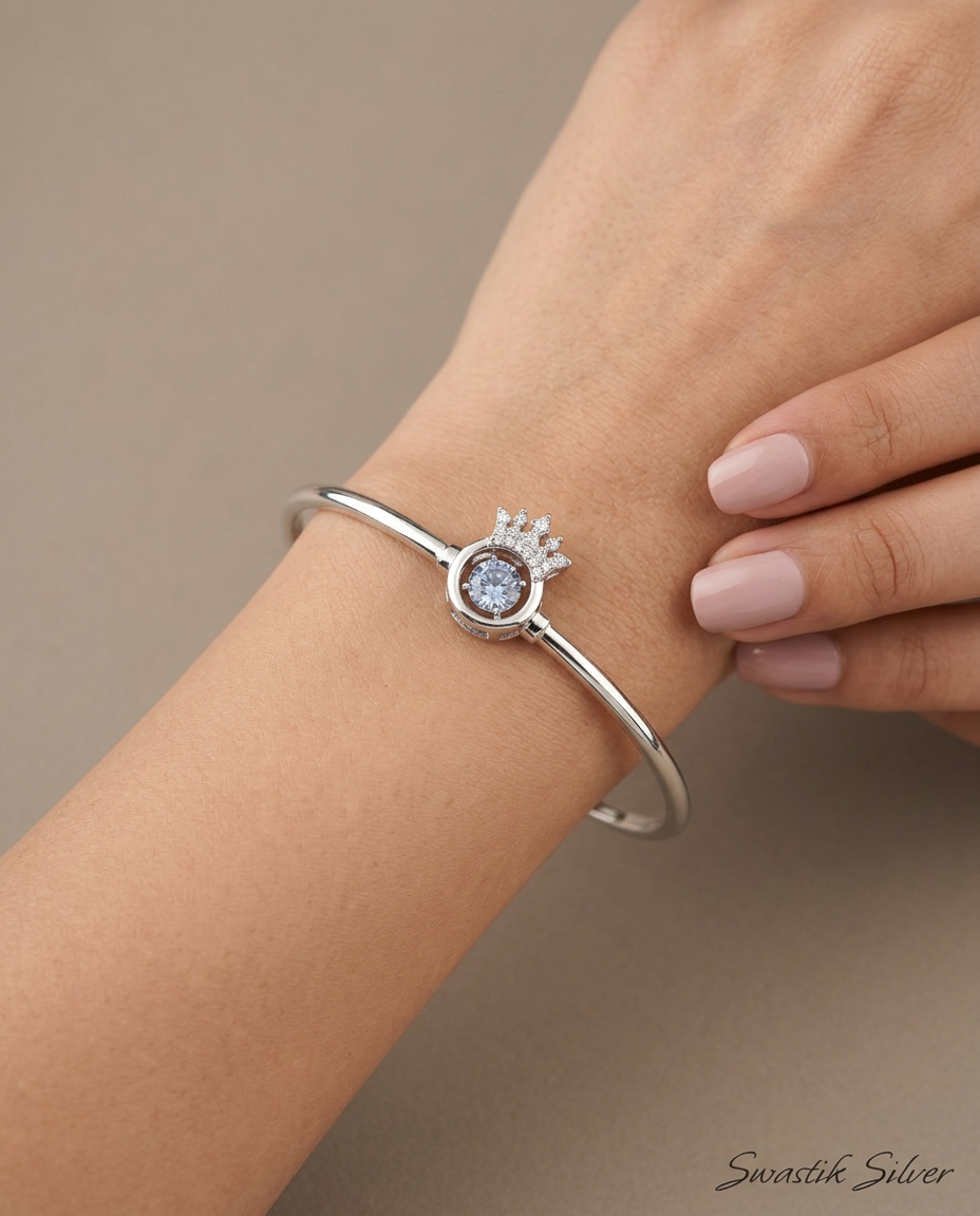 Royal Tiara Solitaire Silver Openable Bracelet view 3
