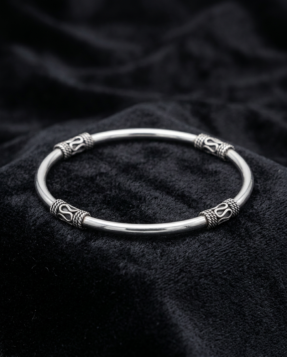 The Tribal boho Rope Accent Silver Openable Kada view 3