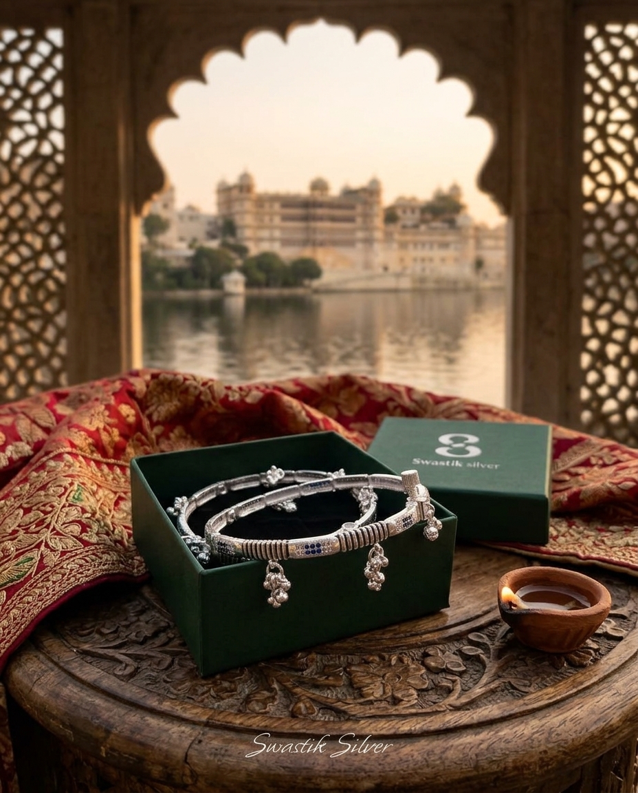 The Neelambari Royal Blue CZ Silver Screw-Lock Kada Payal