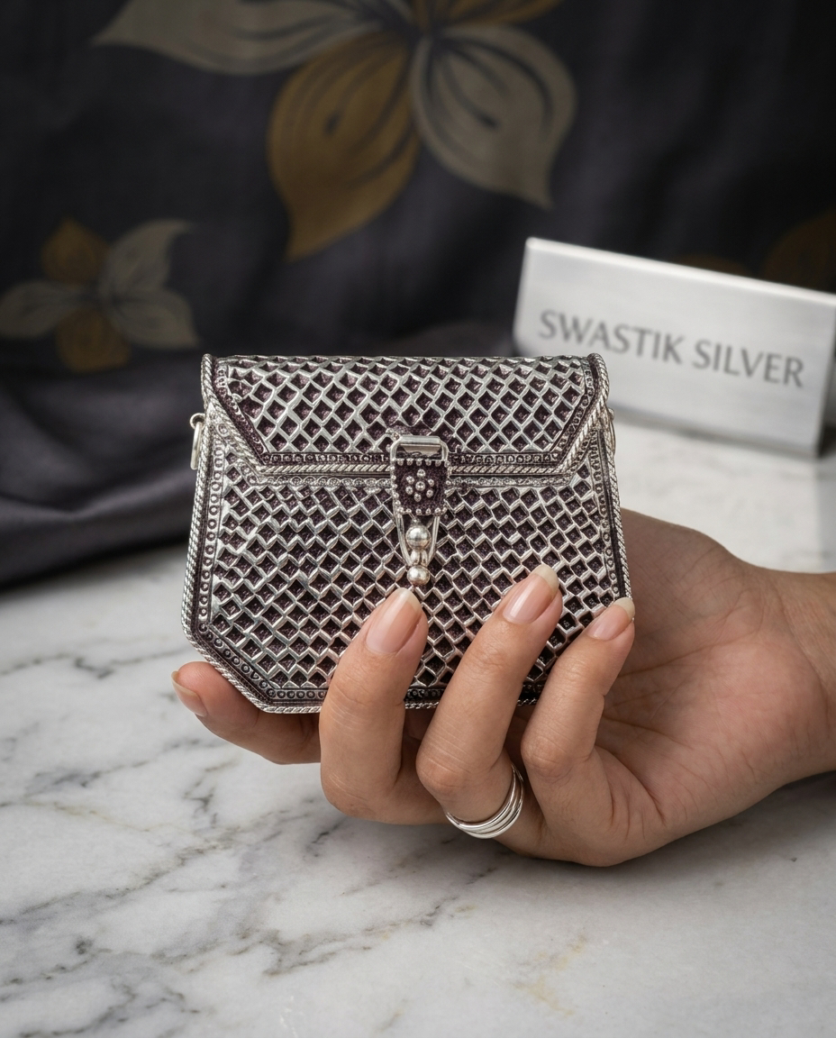 The Rajwadi Handcrafted 925 Pure Silver Geometric Jaali Lattice Clutch Purse view 3