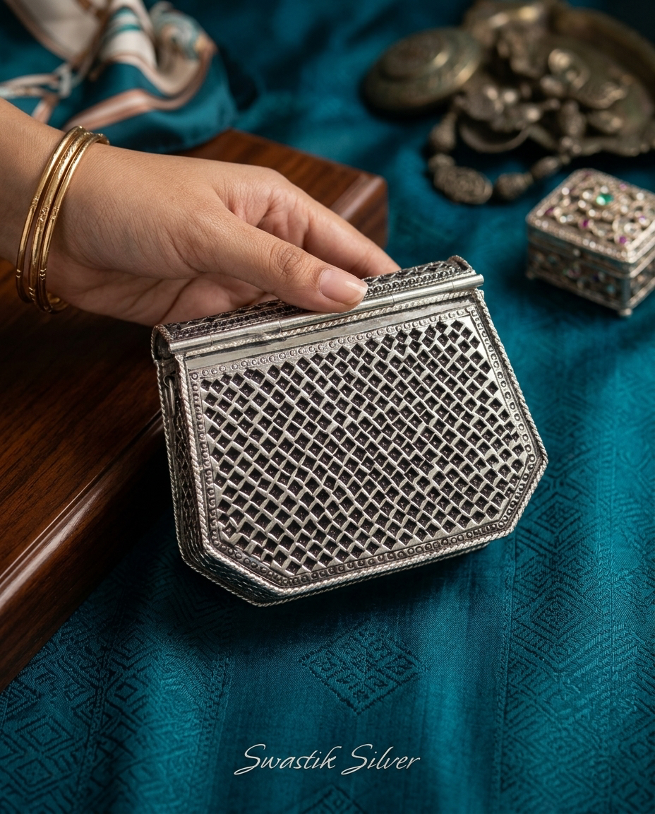 The Rajwadi Handcrafted 925 Pure Silver Geometric Jaali Lattice Clutch Purse view 2