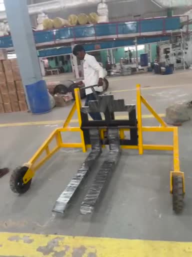 Rough Terrain Pallet Truck view 2