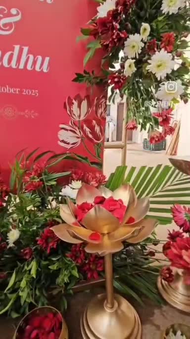 Floral Pedestal Decoration view 2