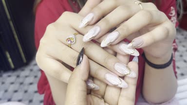 Elegant Nail Art view 2